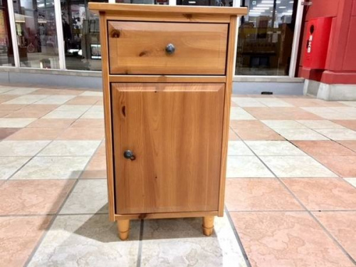 チェストのサイドチェスト