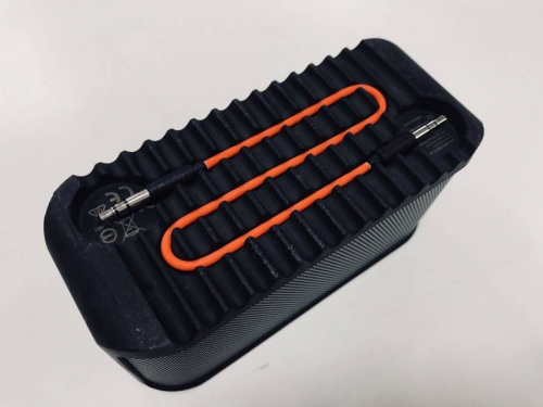 Bluetooth対応スピーカーのJabra