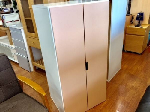 家具のワードローブ