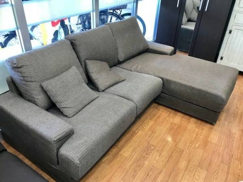 家具のソファー
