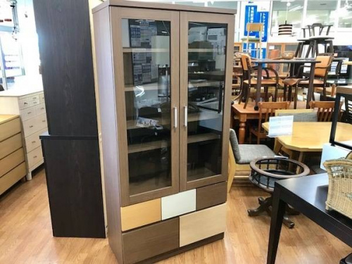 家具のキャビネット