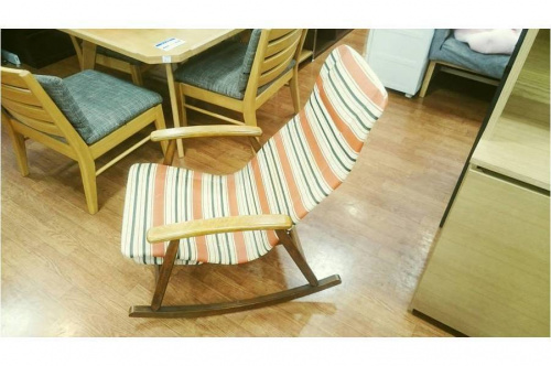 生活家具のイス