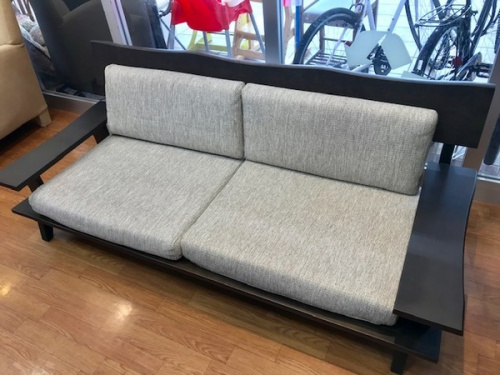 家具のソファ