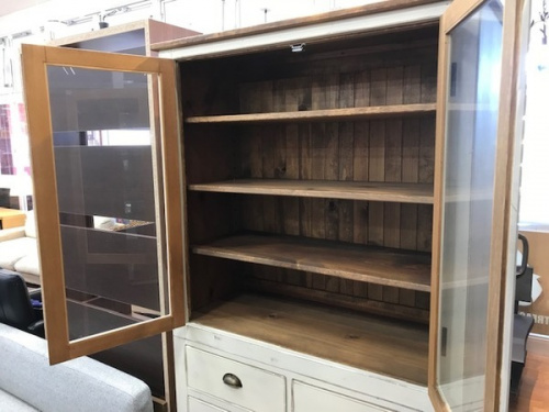 キャビネットの中央林間家具