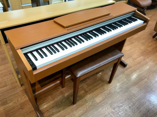 楽器の電子ピアノ