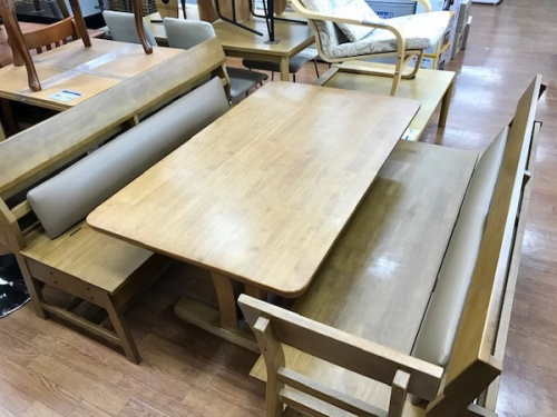 家具のダイニングセット