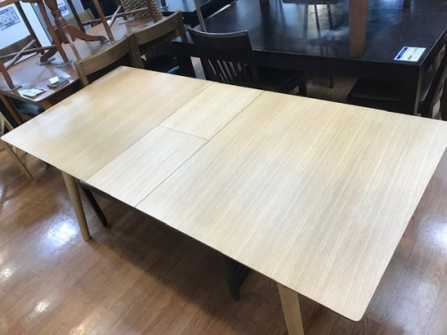 テーブルの中央林間 中古家具