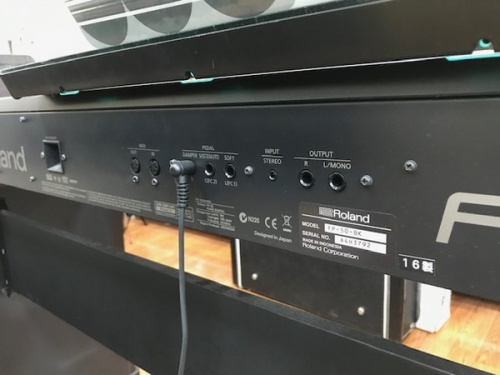 ROLANDの中古楽器