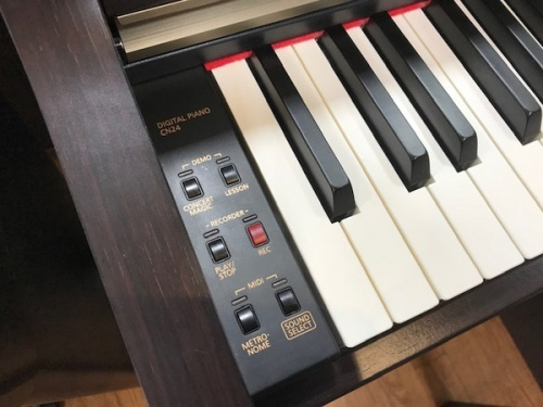 電子ピアノの中央林間