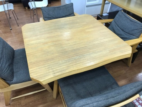 家具のダイニングセット