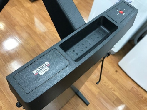 ズボンプレッサーのCorby