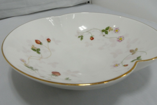 ボウルのWEDGWOOD