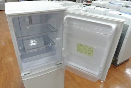 冷蔵庫の2ドア冷蔵庫