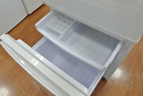 2ドア冷蔵庫のSHARP