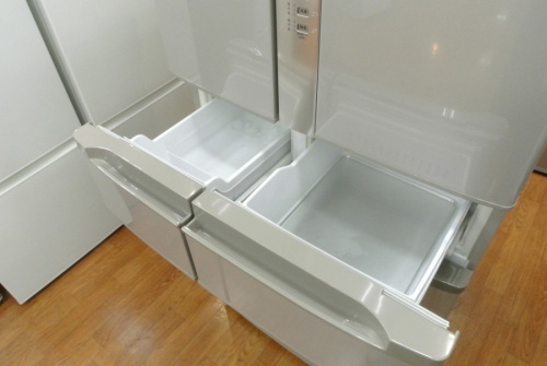 6ドア冷蔵庫のHITACHI