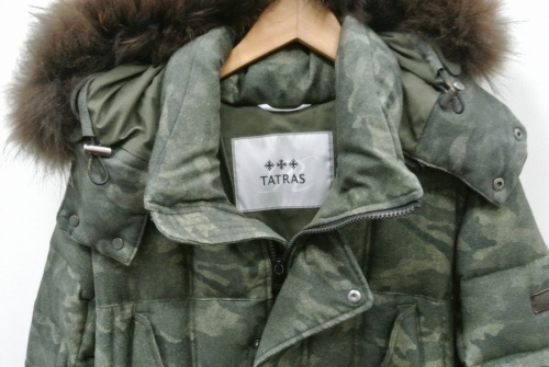 ダウンコートのTATRAS
