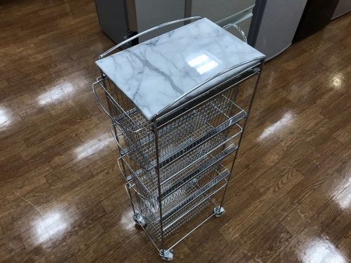万能収納の隙間ラック