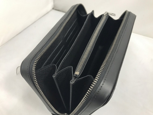 セカンドバッグのLOUIS VUITTON