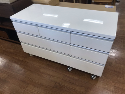 収納家具のチェスト