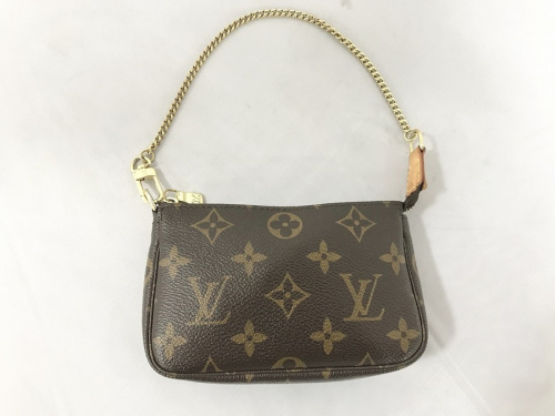 バッグのLOUIS VUITTON