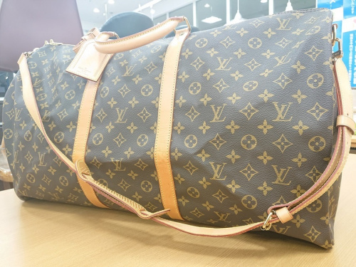 ブランド・ラグジュアリーのLOUIS VUITTON