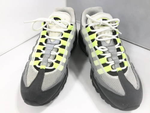 スニーカーのNIKE