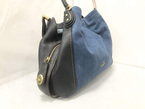 トートバッグのCOACH