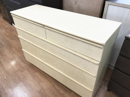 収納家具のチェスト