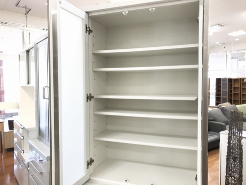 食器棚のニトリ