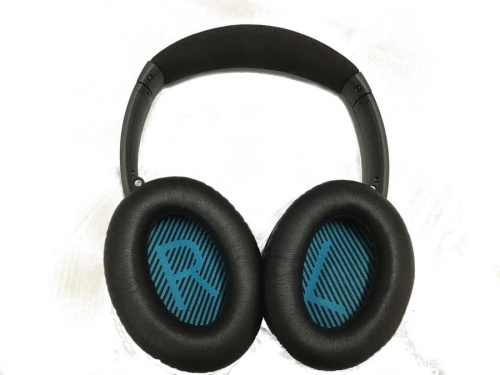 ヘッドホンのQuietComfort25