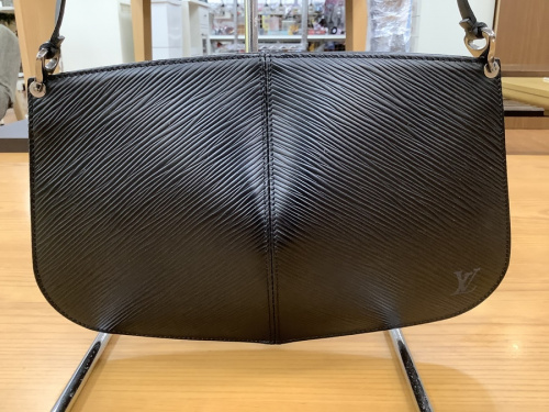 ポーチのLOUIS VUITTON