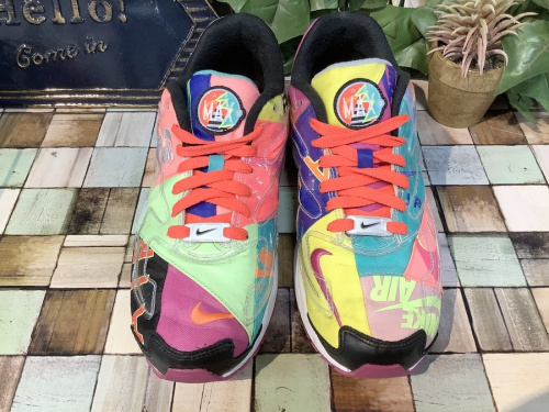 スニーカーのNIKE