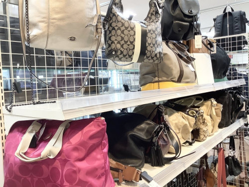 バッグのLOUIS VUITTON