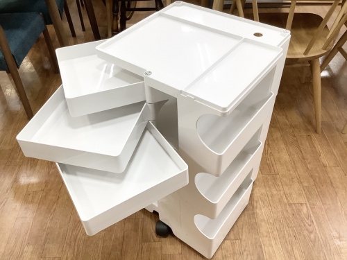 収納家具の万能収納