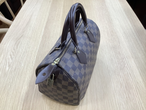 バッグのLOUIS VUITTON