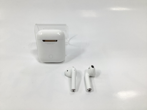 オーディオ機器のヘッドホン