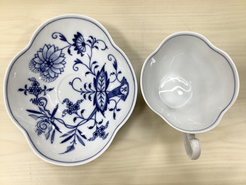 兼用カップ&ソーサーのMEISSEN