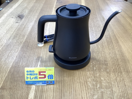 キッチン家電の電気ポット