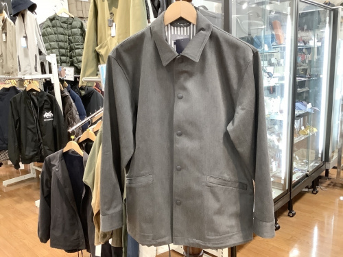 トップスのジャケット