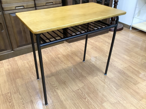 生活家具のデスク
