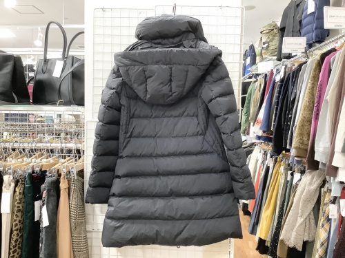ダウンコートのTATRAS