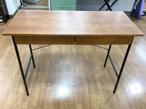 生活家具のデスク