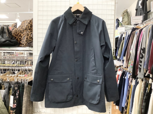 トップスのジャケット
