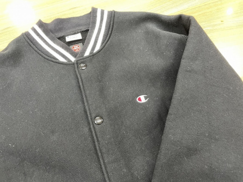 レディースファッションのジャケット