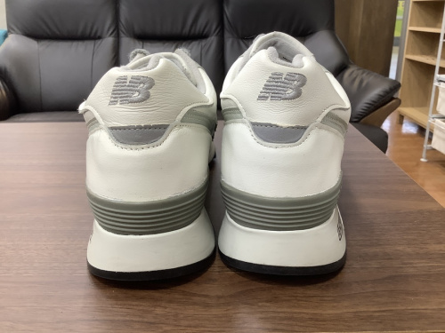 レザースニーカーのNEW BALANCE