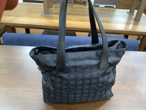 シャネルのCHANEL