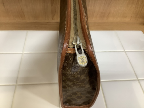 セリーヌのCELINE