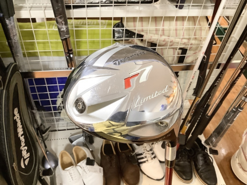 スポーツ用品のゴルフ用品