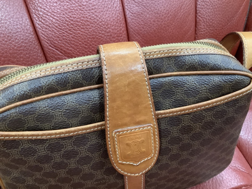 セリーヌのCELINE