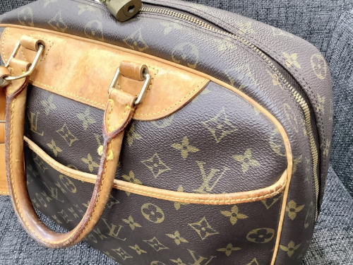 ハンドバッグのLOUIS VUITTON